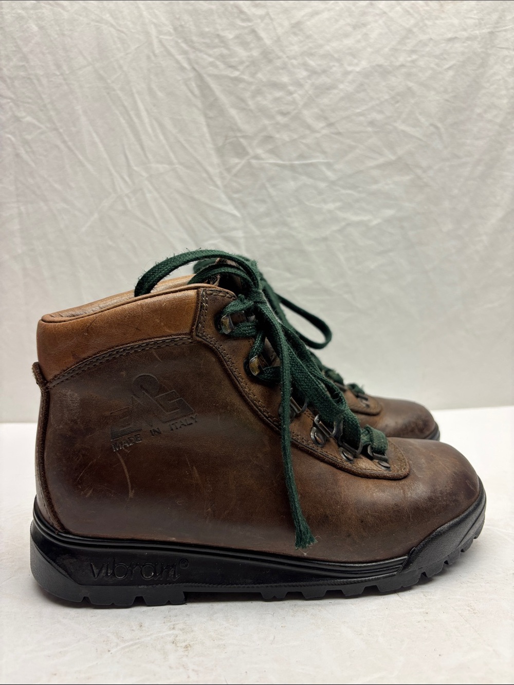 EMS made in Italy boots for women, SZ 5, box 70